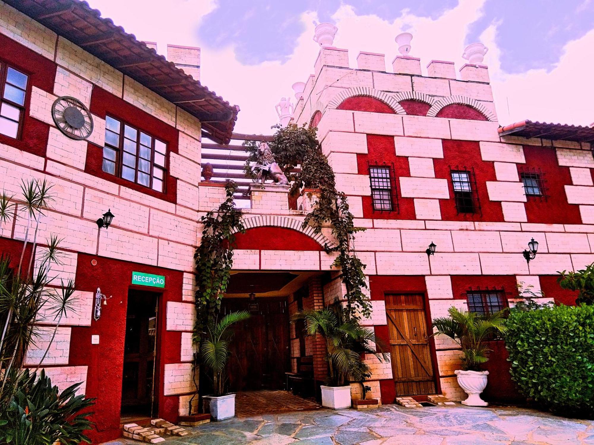 Pousada Al Castello Di Giulietta E Romeo Pirenópolis Exterior foto